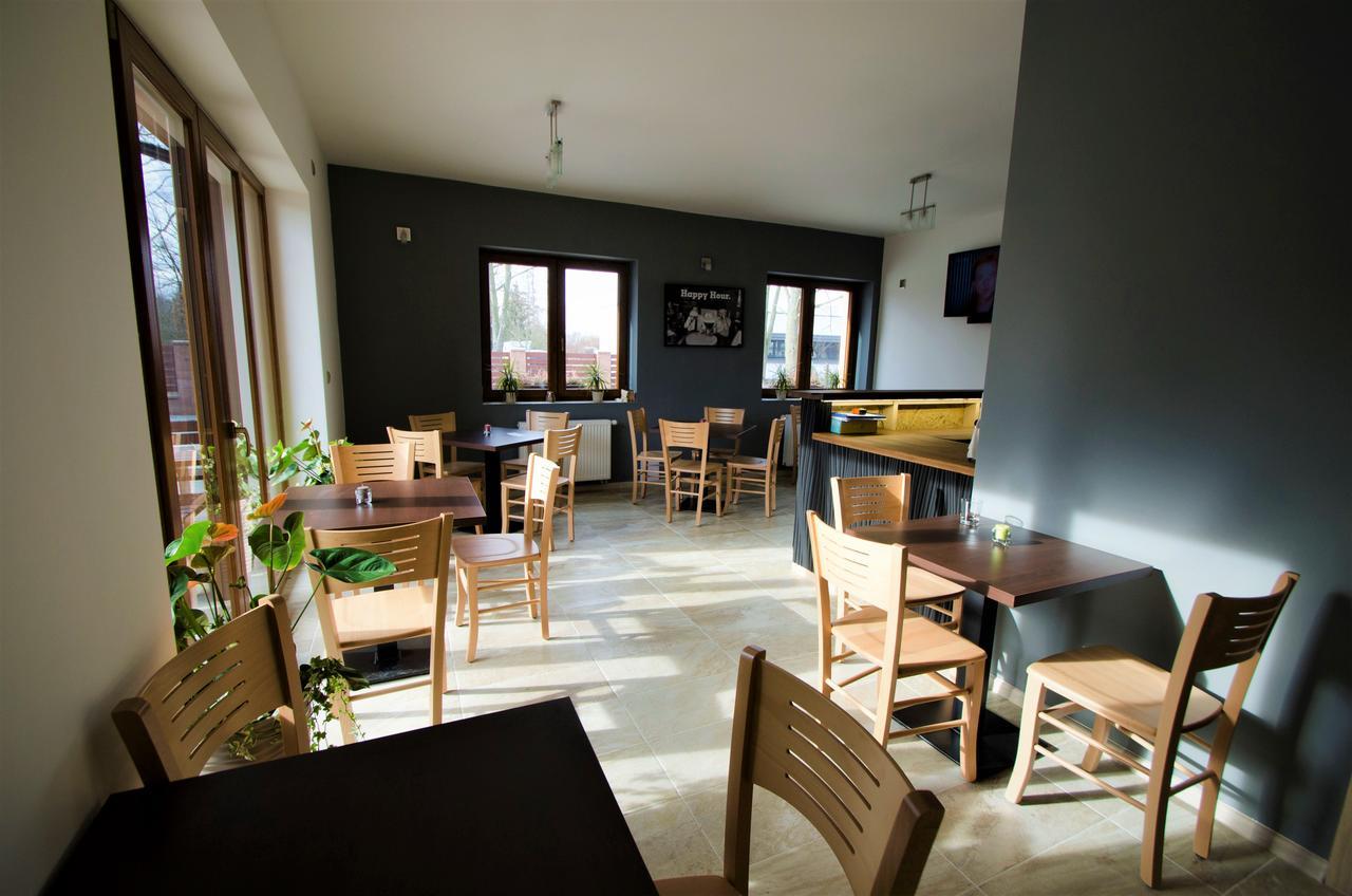 Nové Jirny 纳美国旅馆酒店 外观 照片